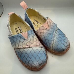 NWT Toms Toddler Girl Size 7 Blue & Pink Mermaid Flats Sneakers Shoes